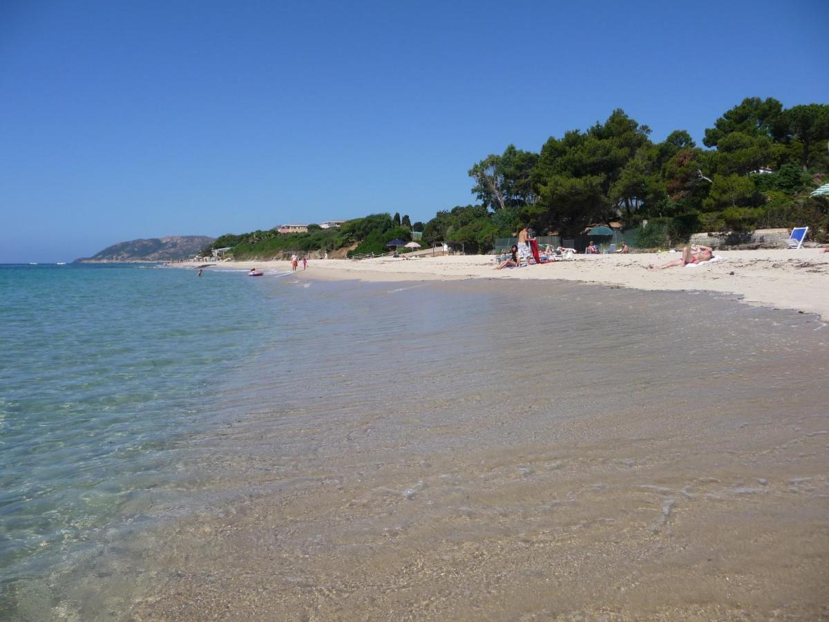 Santa Margherita Di Pula, Calaverde, Deliziosa Villetta 100 Metri Dal Mare Exterior foto